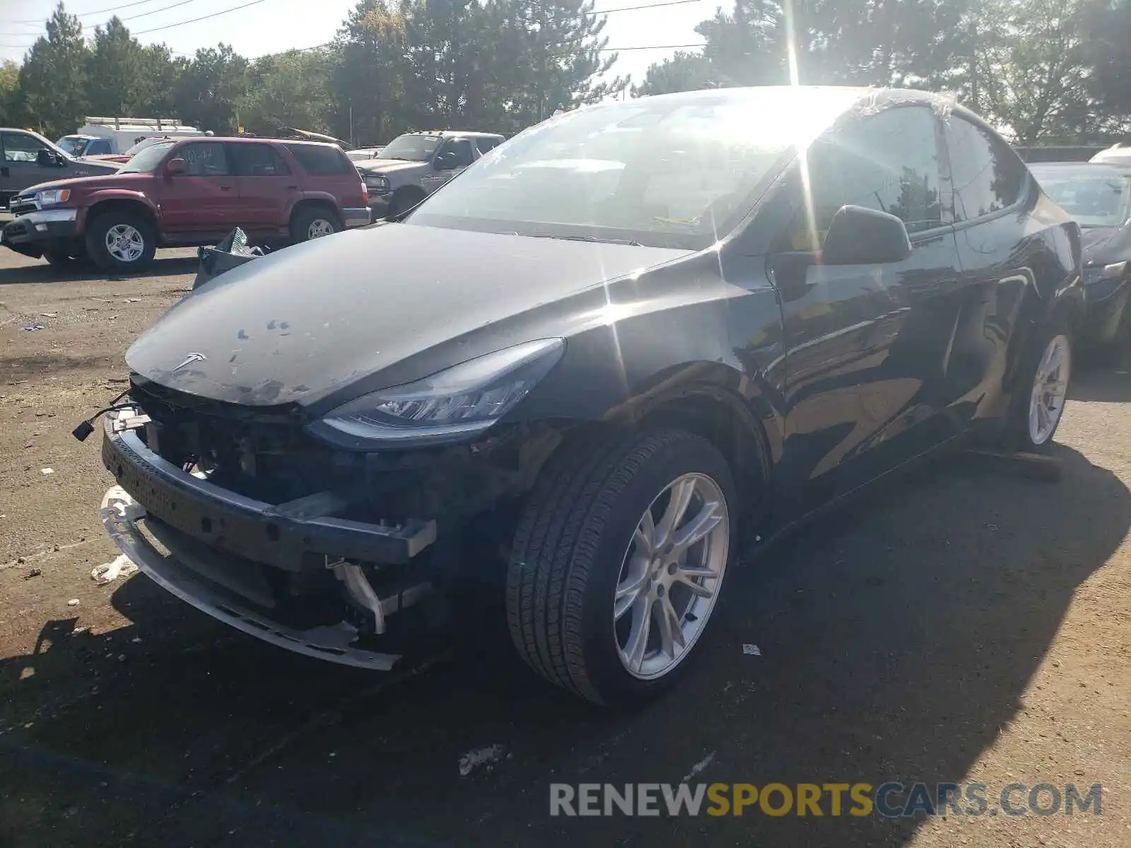 2 Photograph of a damaged car 5YJYGDEE6MF077134 TESLA MODEL Y 2021