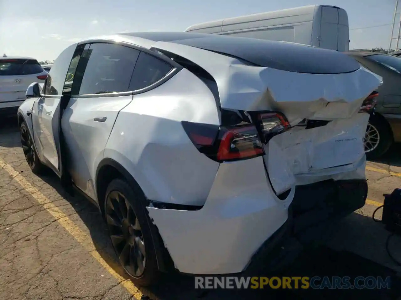 3 Photograph of a damaged car 5YJYGDEE6MF080356 TESLA MODEL Y 2021