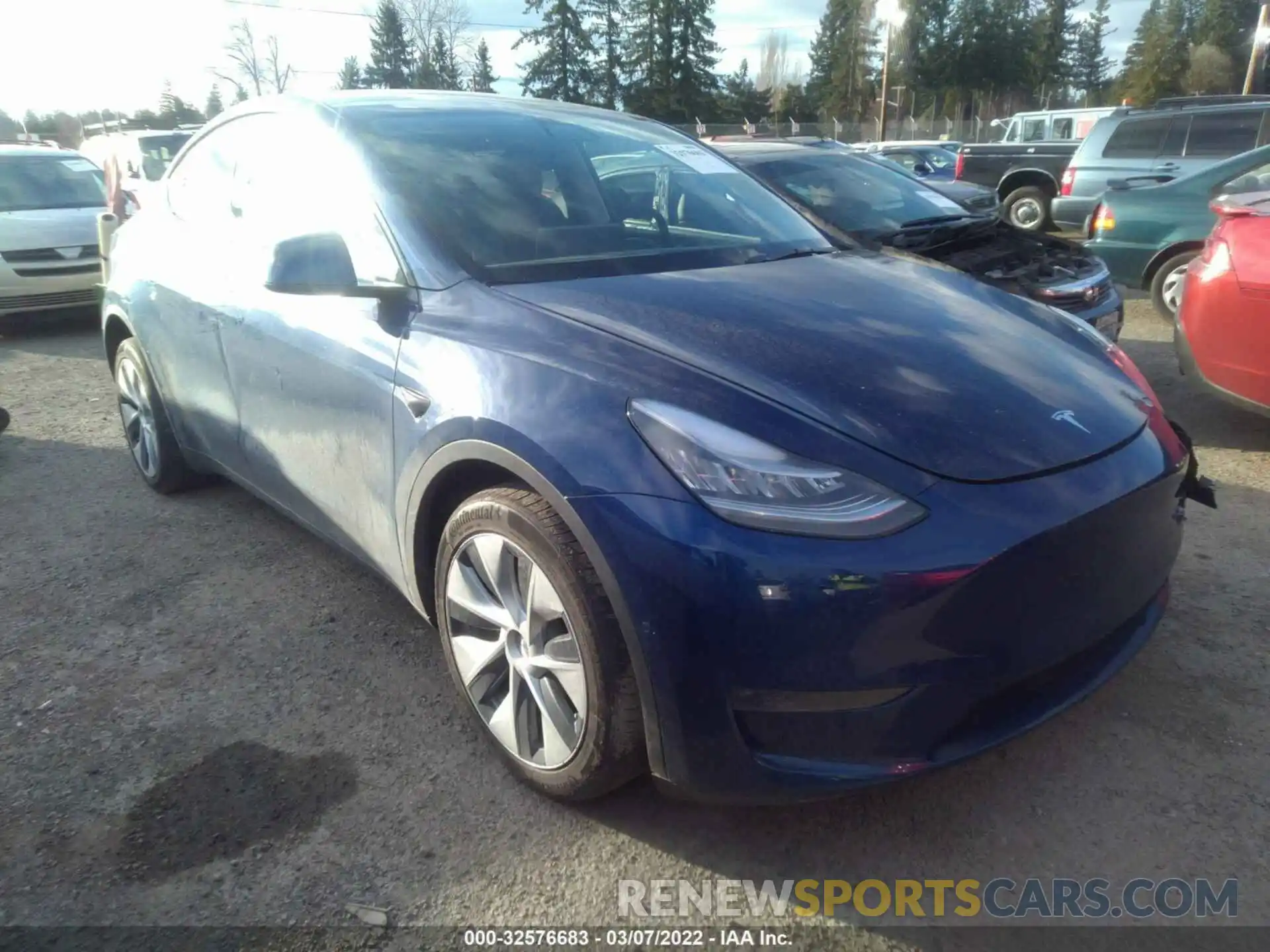 1 Photograph of a damaged car 5YJYGDEE6MF081863 TESLA MODEL Y 2021