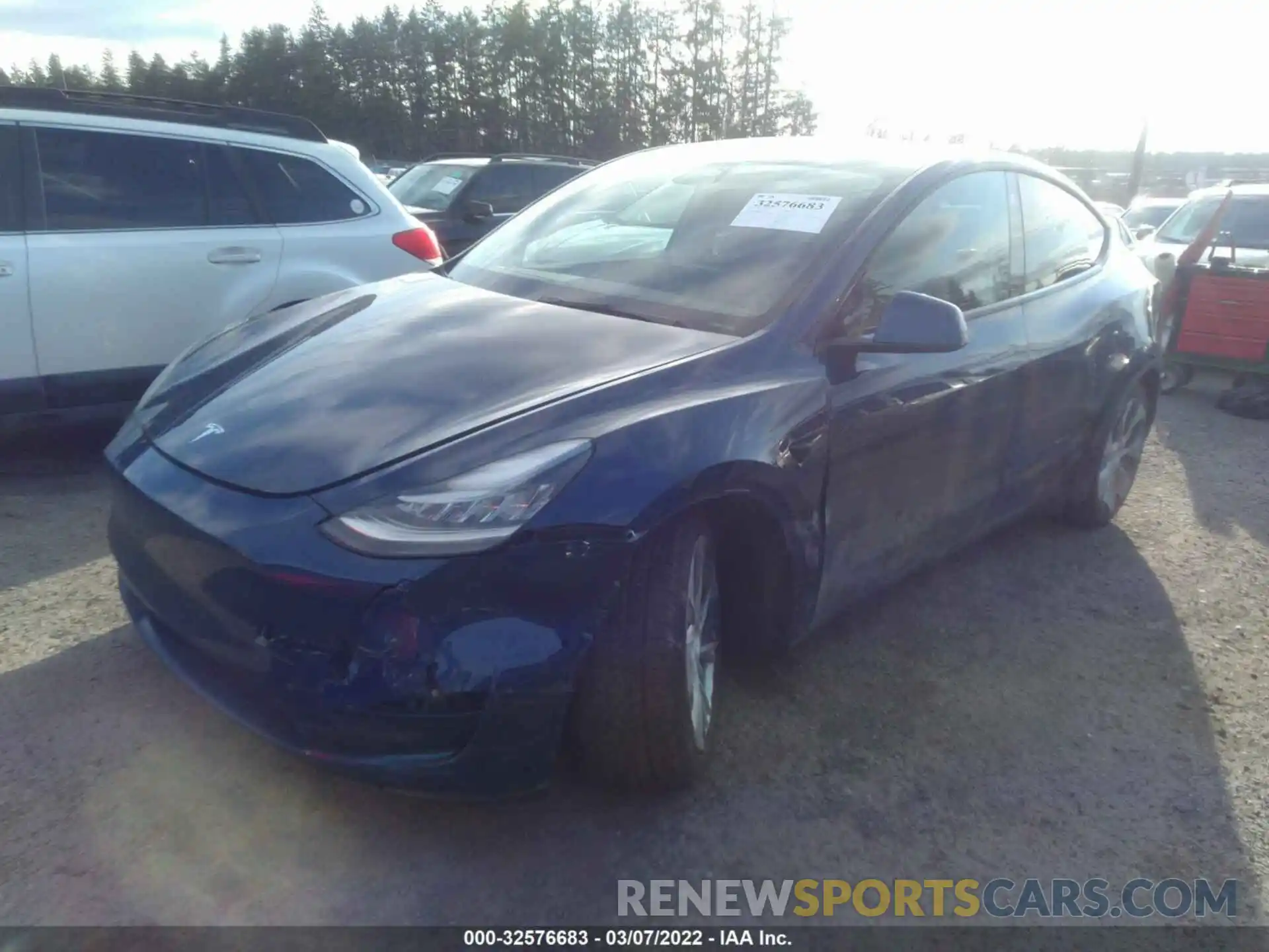 2 Photograph of a damaged car 5YJYGDEE6MF081863 TESLA MODEL Y 2021