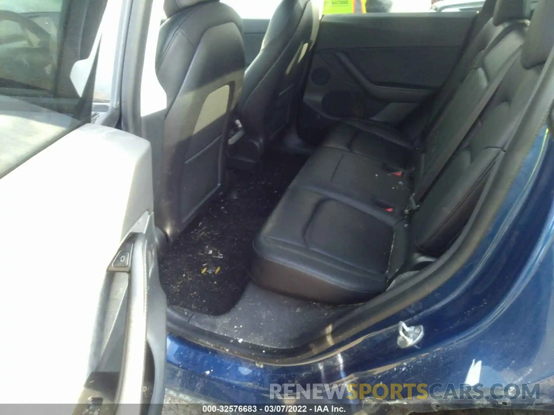 8 Photograph of a damaged car 5YJYGDEE6MF081863 TESLA MODEL Y 2021