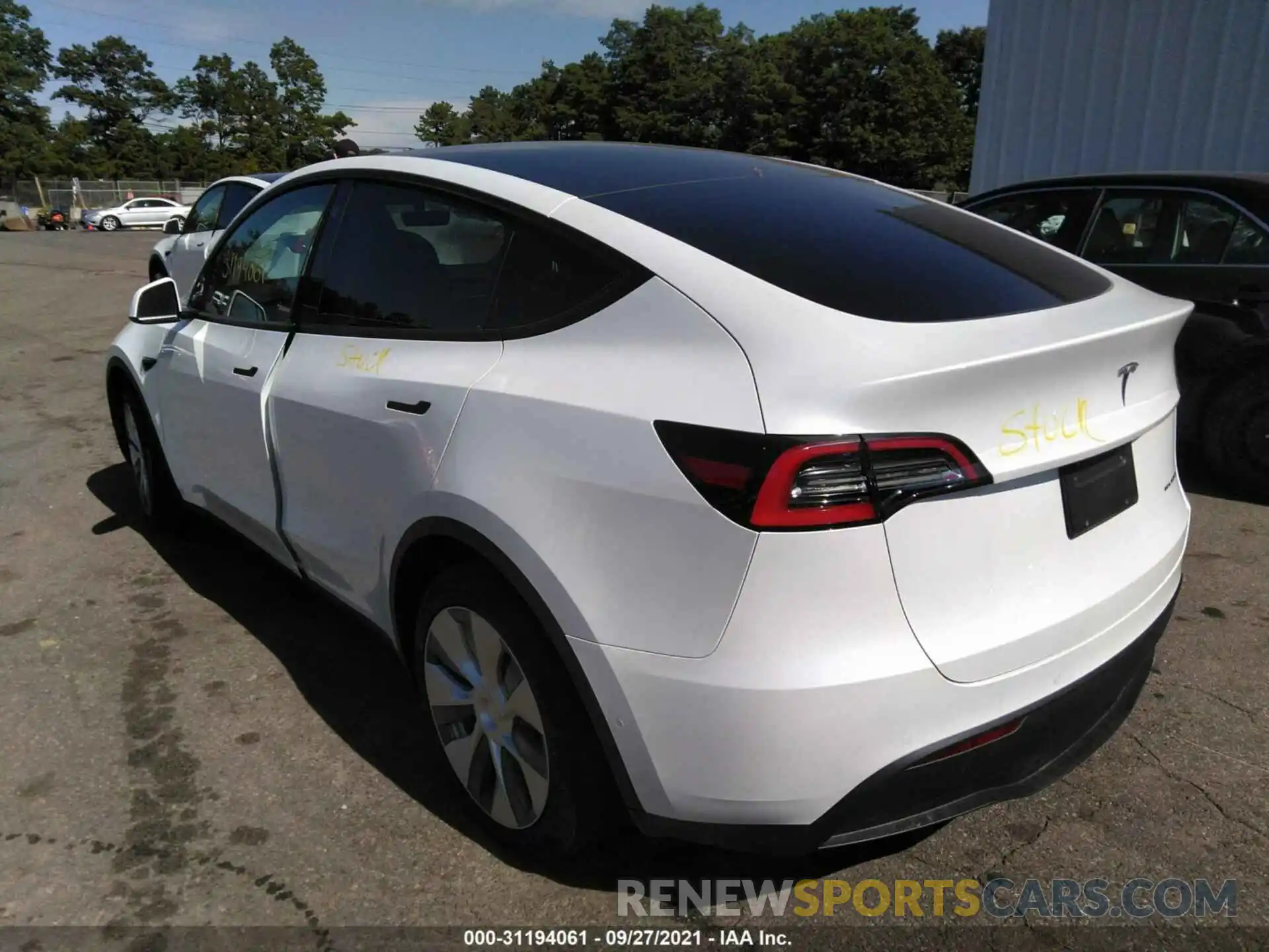 3 Photograph of a damaged car 5YJYGDEE6MF086304 TESLA MODEL Y 2021