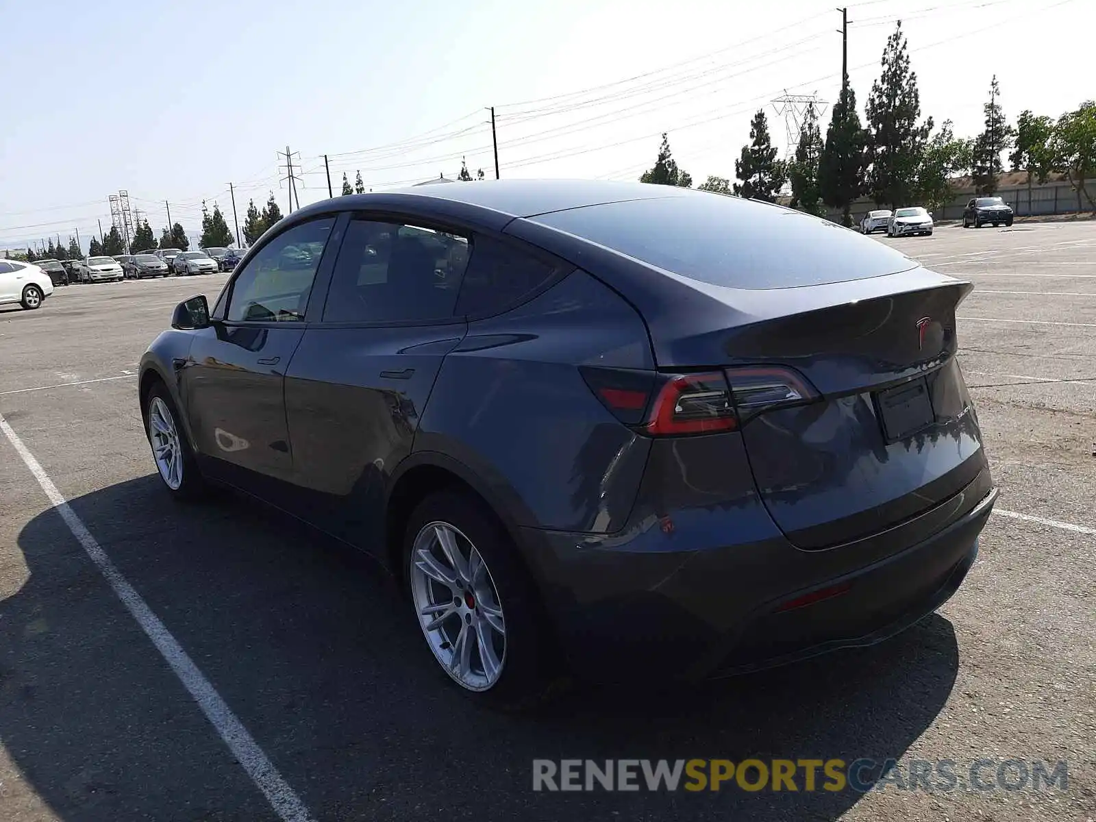 3 Photograph of a damaged car 5YJYGDEE6MF094225 TESLA MODEL Y 2021