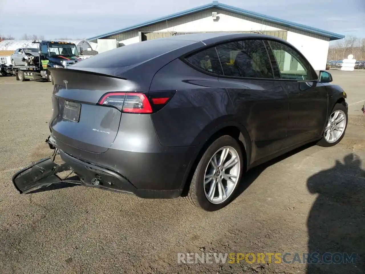 4 Photograph of a damaged car 5YJYGDEE6MF099974 TESLA MODEL Y 2021