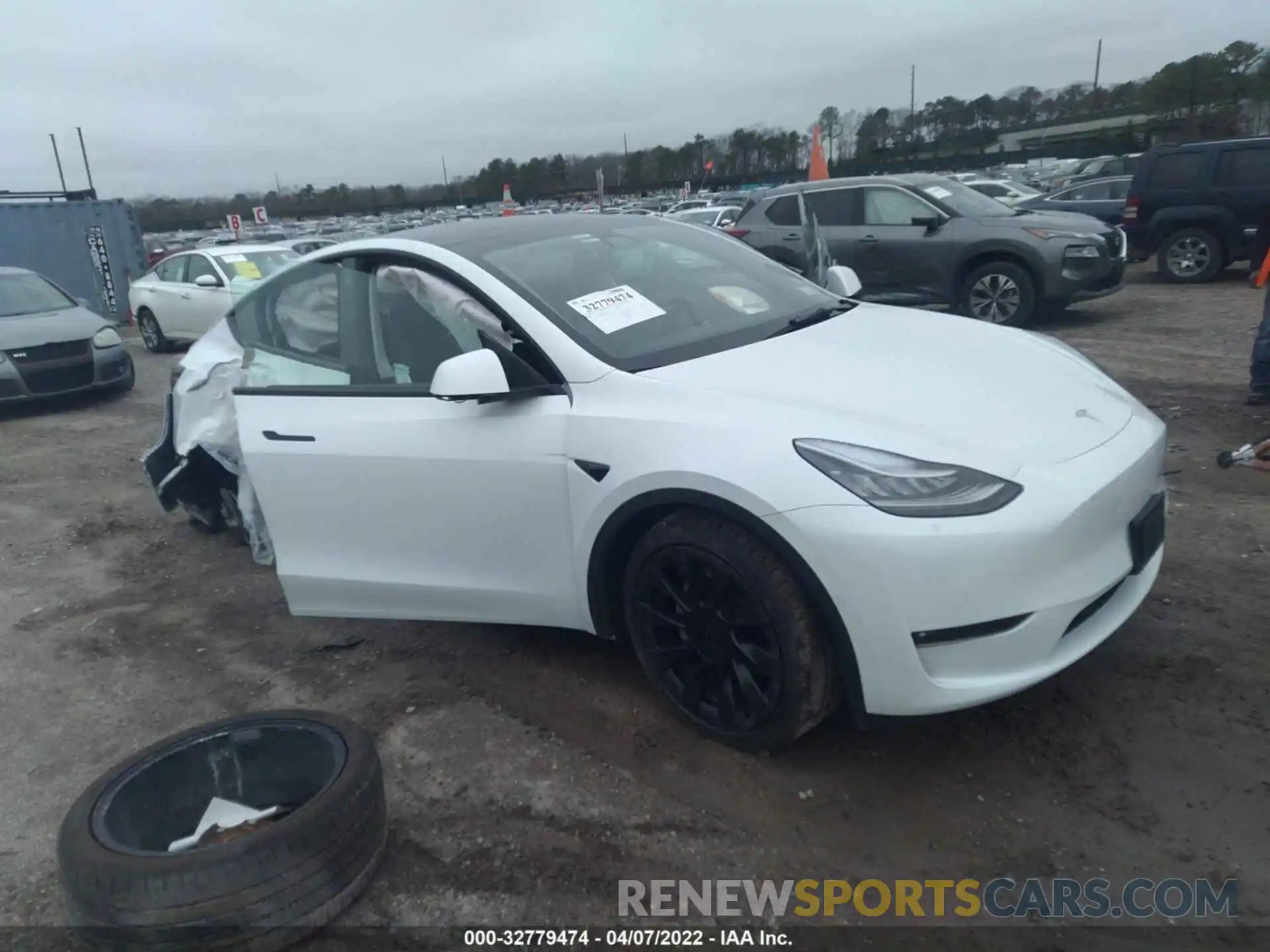 1 Photograph of a damaged car 5YJYGDEE6MF108222 TESLA MODEL Y 2021