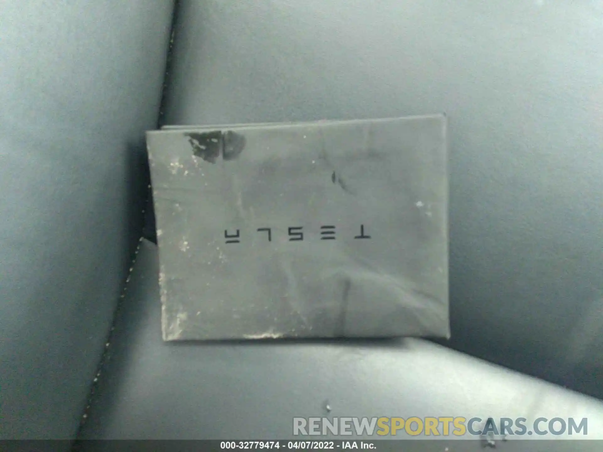 11 Photograph of a damaged car 5YJYGDEE6MF108222 TESLA MODEL Y 2021