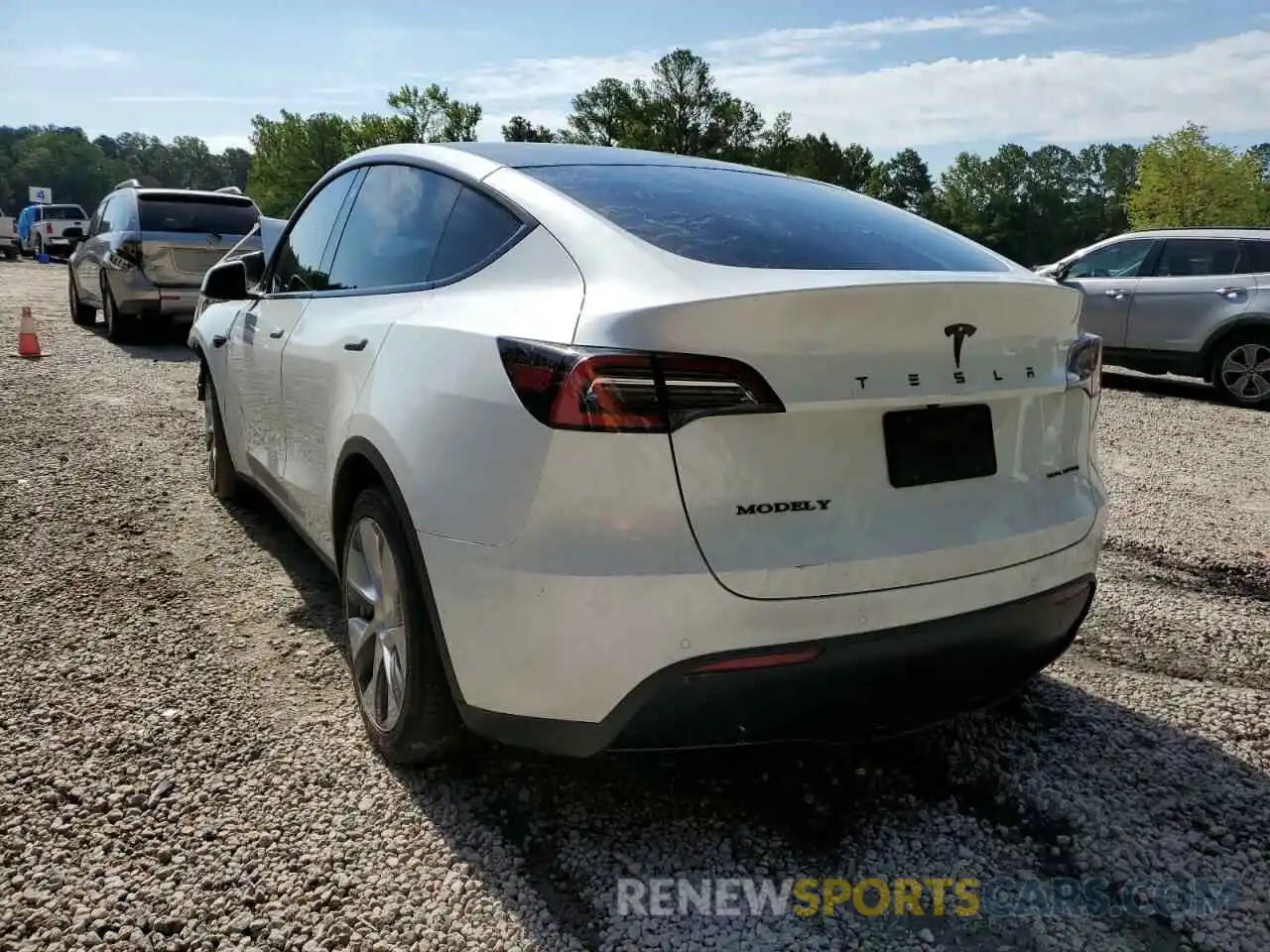 3 Photograph of a damaged car 5YJYGDEE6MF114151 TESLA MODEL Y 2021