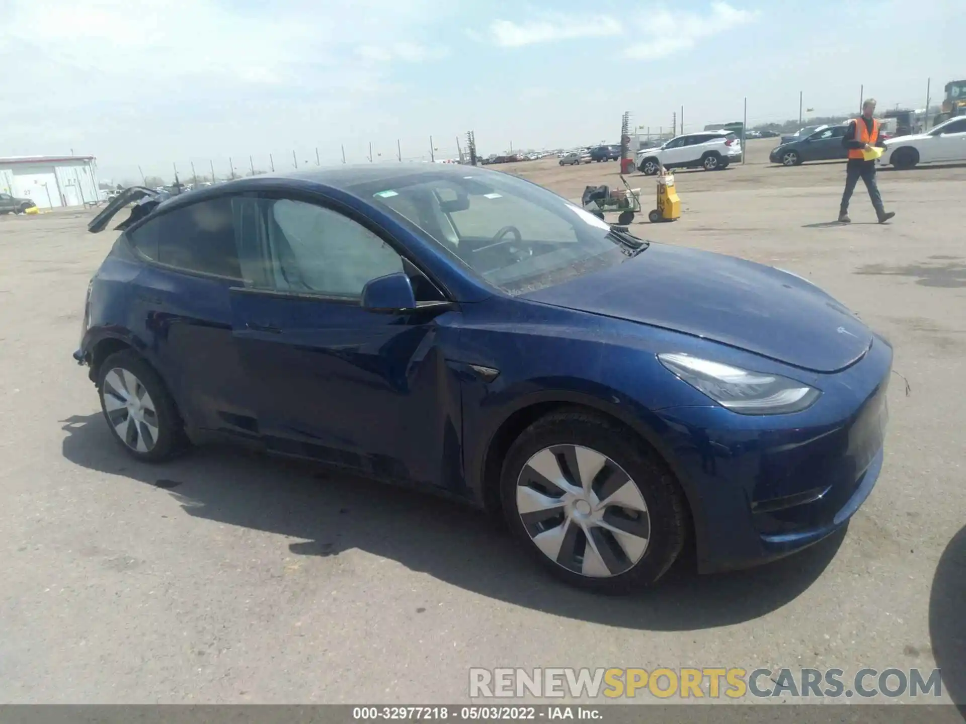 1 Photograph of a damaged car 5YJYGDEE6MF116322 TESLA MODEL Y 2021