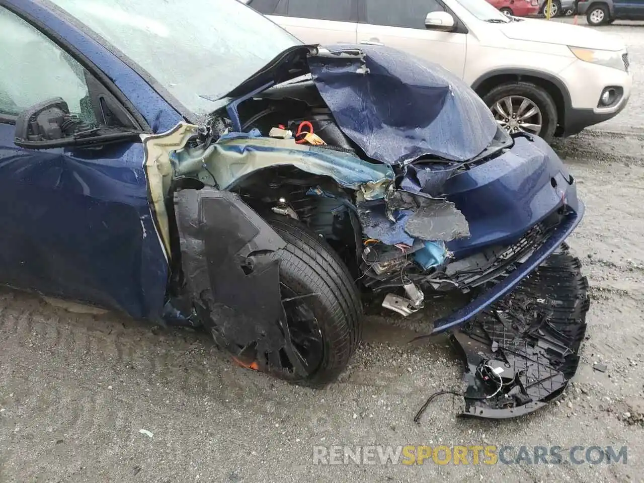 9 Photograph of a damaged car 5YJYGDEE6MF126025 TESLA MODEL Y 2021