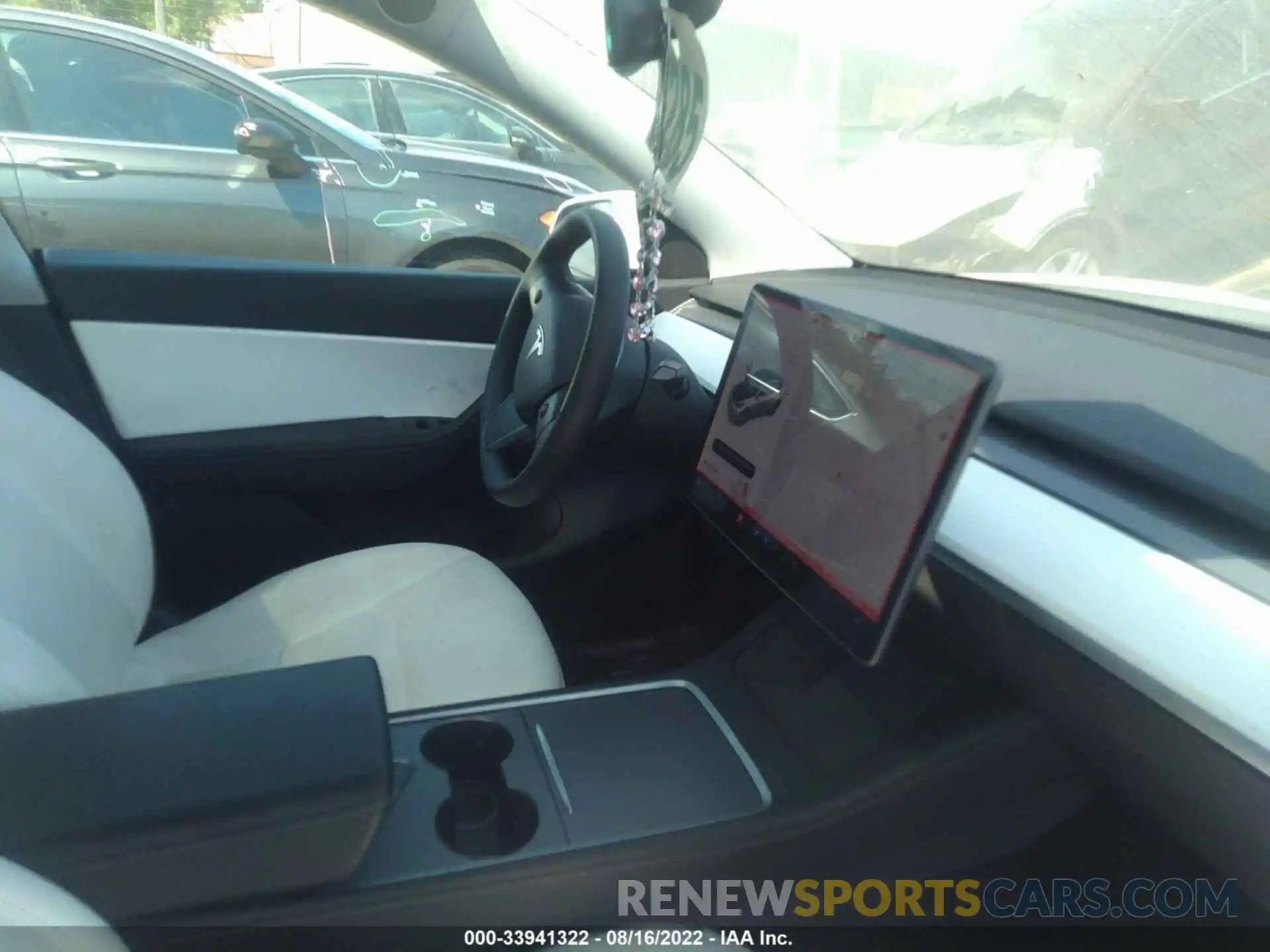 5 Photograph of a damaged car 5YJYGDEE6MF130544 TESLA MODEL Y 2021