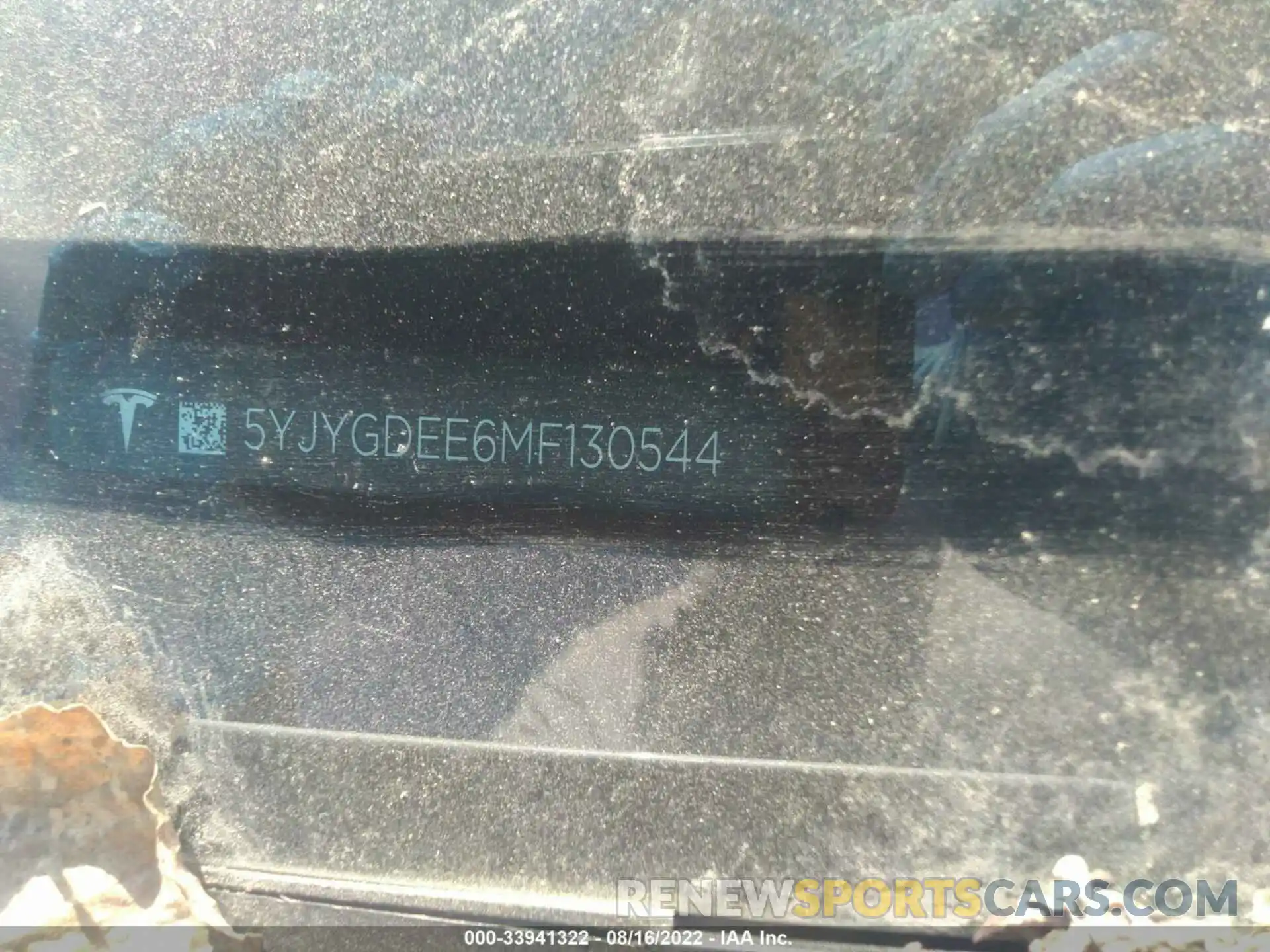 9 Photograph of a damaged car 5YJYGDEE6MF130544 TESLA MODEL Y 2021