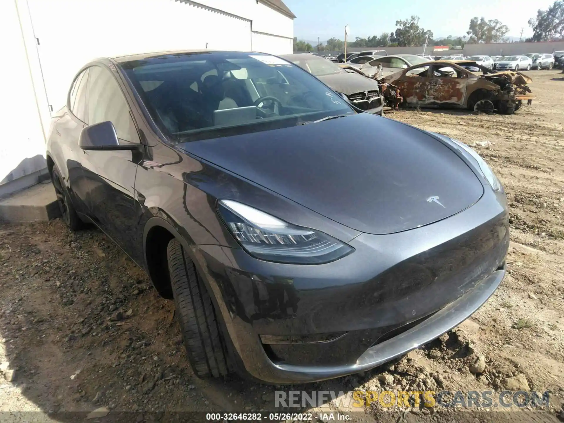 1 Photograph of a damaged car 5YJYGDEE6MF140121 TESLA MODEL Y 2021