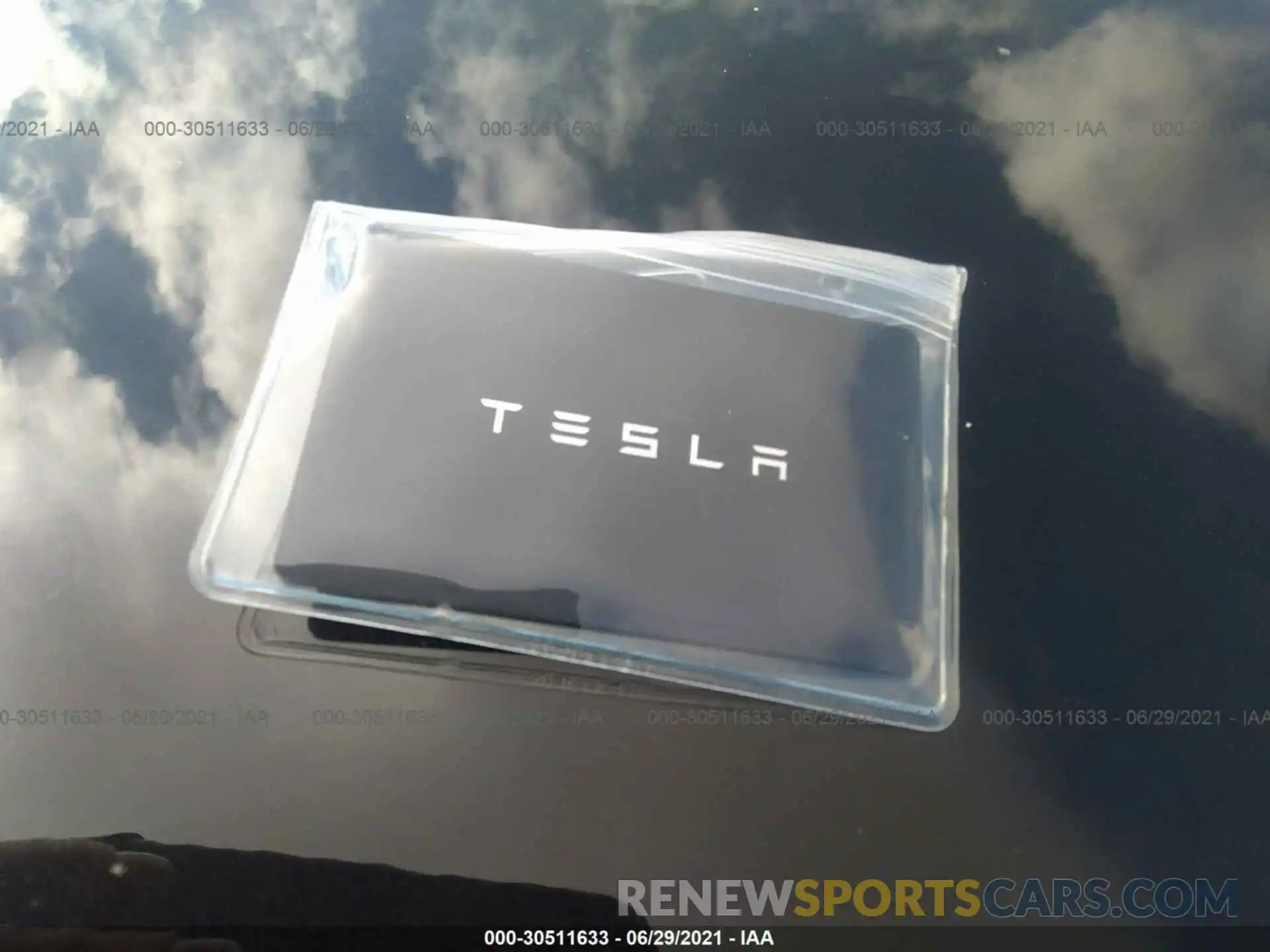 11 Photograph of a damaged car 5YJYGDEE6MF146615 TESLA MODEL Y 2021