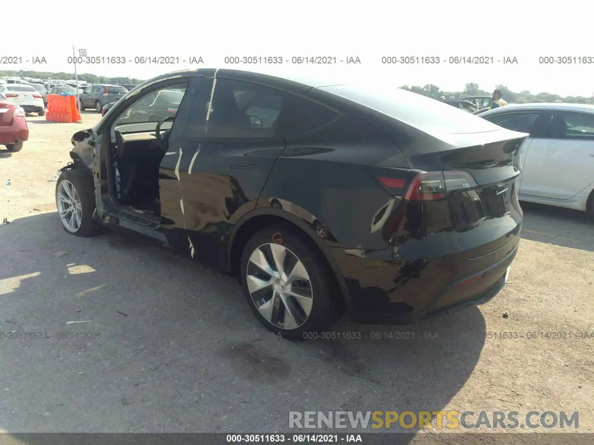 3 Photograph of a damaged car 5YJYGDEE6MF146615 TESLA MODEL Y 2021