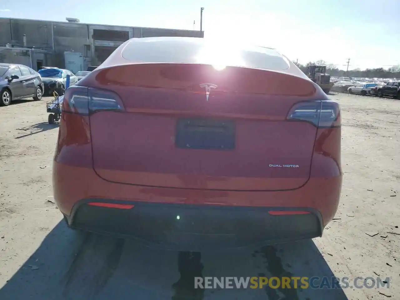 6 Photograph of a damaged car 5YJYGDEE6MF151782 TESLA MODEL Y 2021