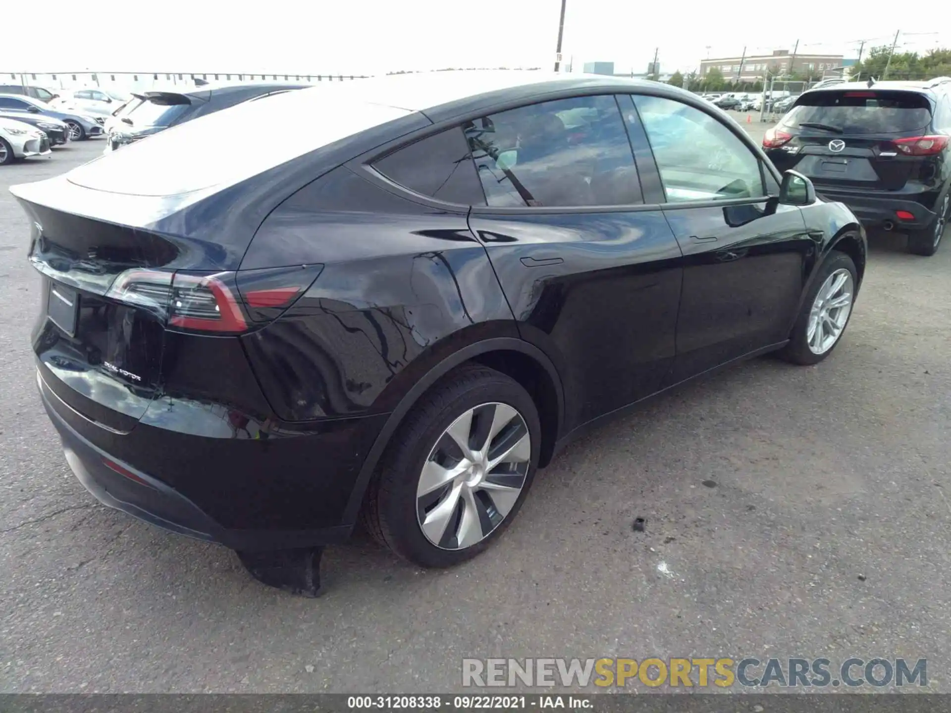 4 Фотография поврежденного автомобиля 5YJYGDEE6MF152561 TESLA MODEL Y 2021