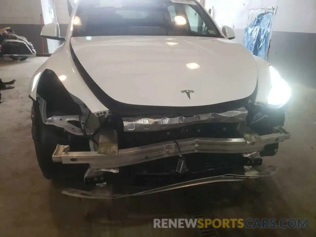 9 Photograph of a damaged car 5YJYGDEE6MF181851 TESLA MODEL Y 2021