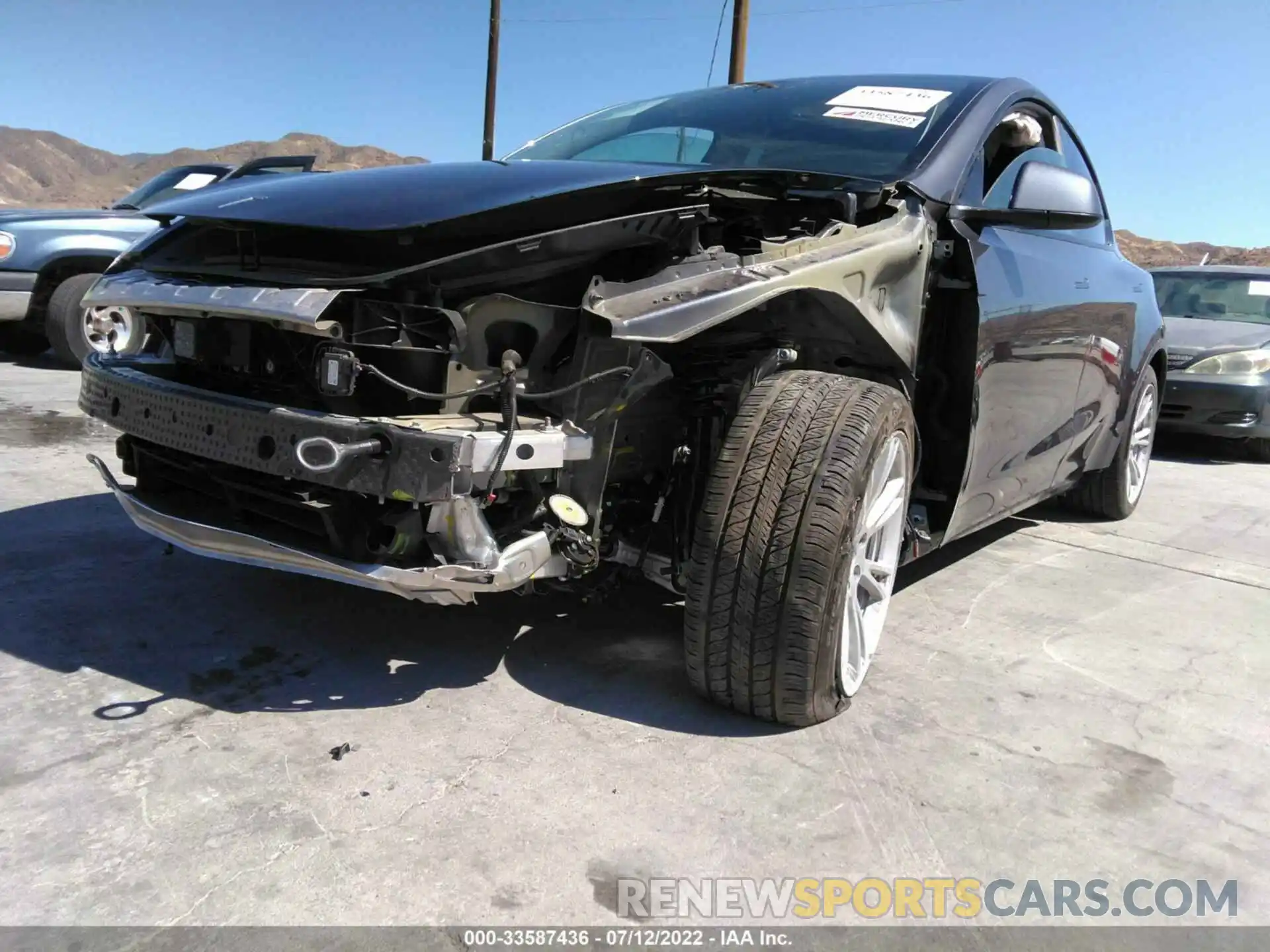 2 Photograph of a damaged car 5YJYGDEE6MF181901 TESLA MODEL Y 2021