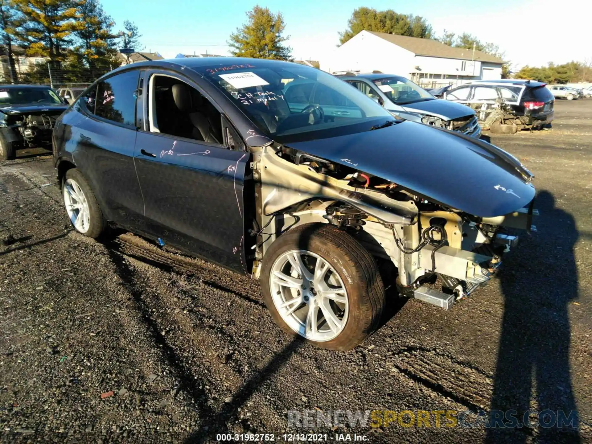 1 Photograph of a damaged car 5YJYGDEE6MF183941 TESLA MODEL Y 2021