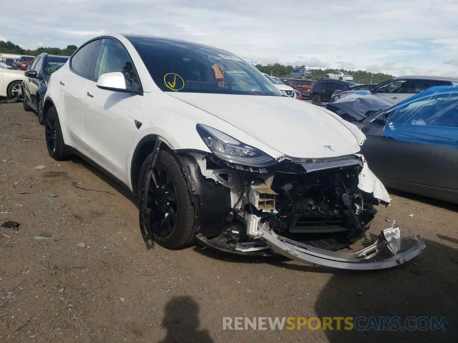 1 Photograph of a damaged car 5YJYGDEE6MF190498 TESLA MODEL Y 2021