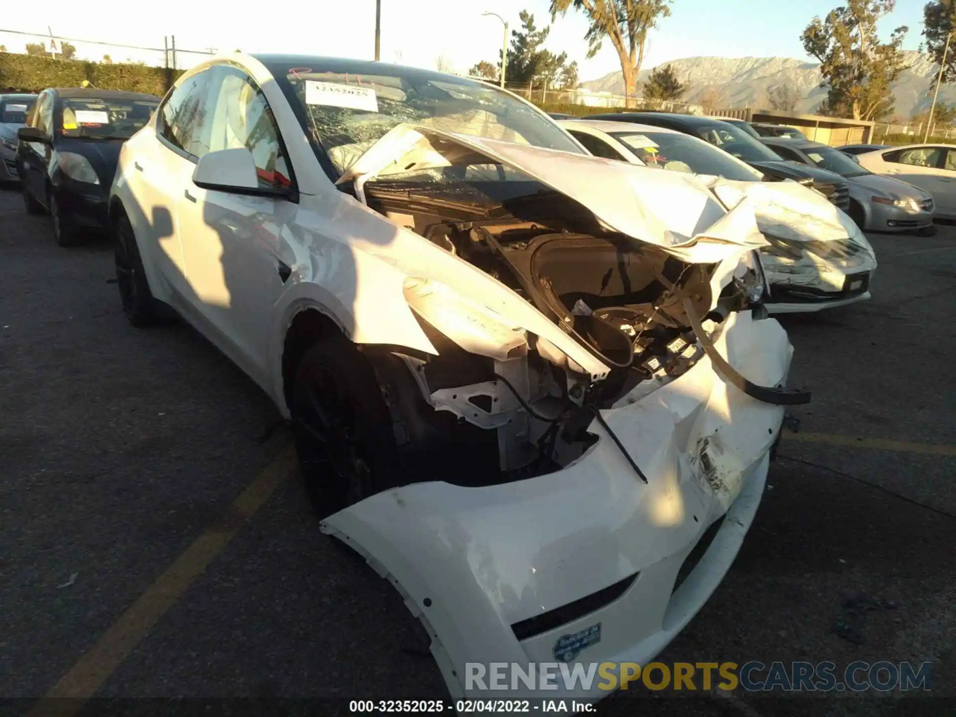 1 Photograph of a damaged car 5YJYGDEE6MF190792 TESLA MODEL Y 2021