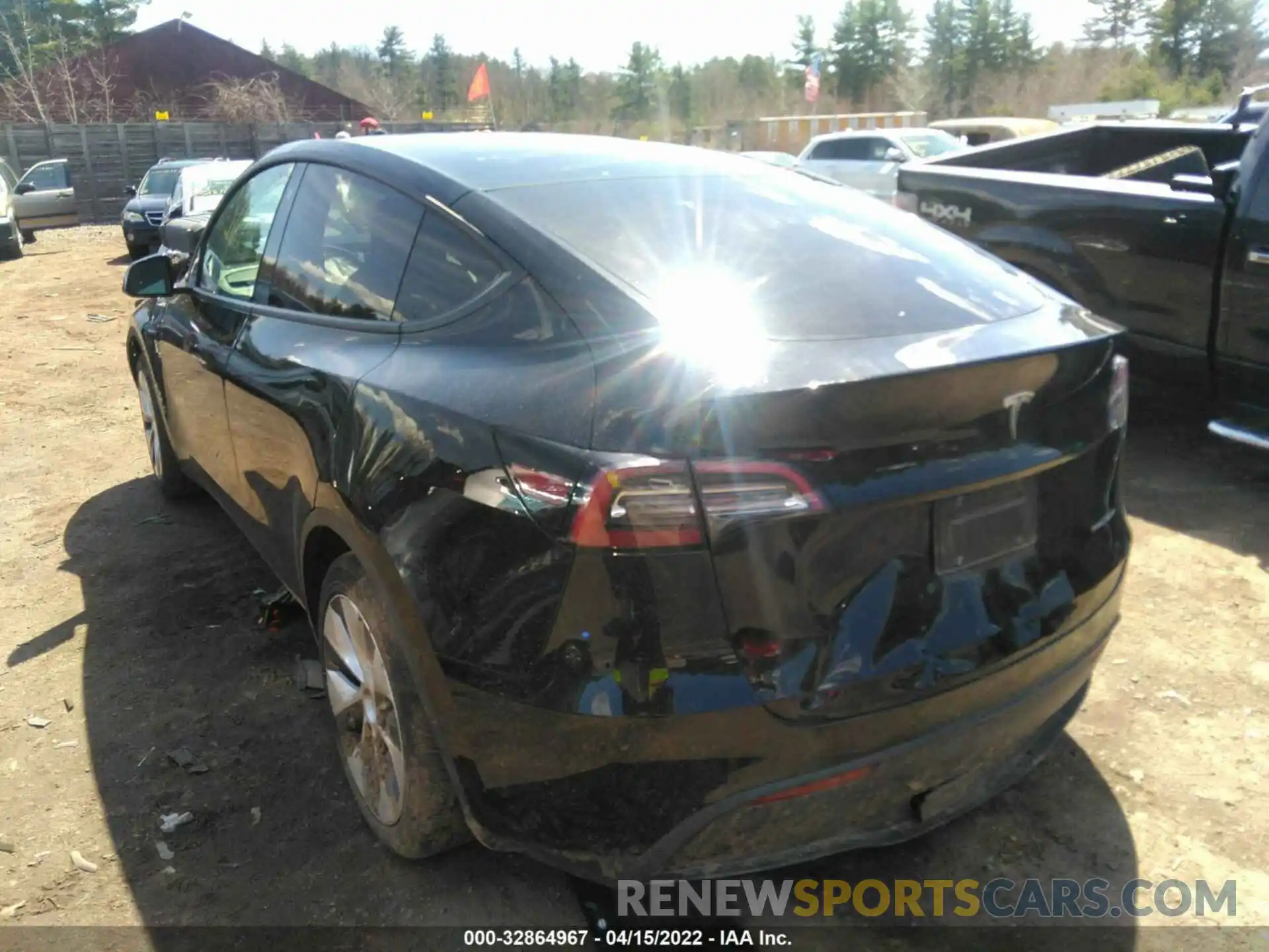 3 Photograph of a damaged car 5YJYGDEE6MF198455 TESLA MODEL Y 2021