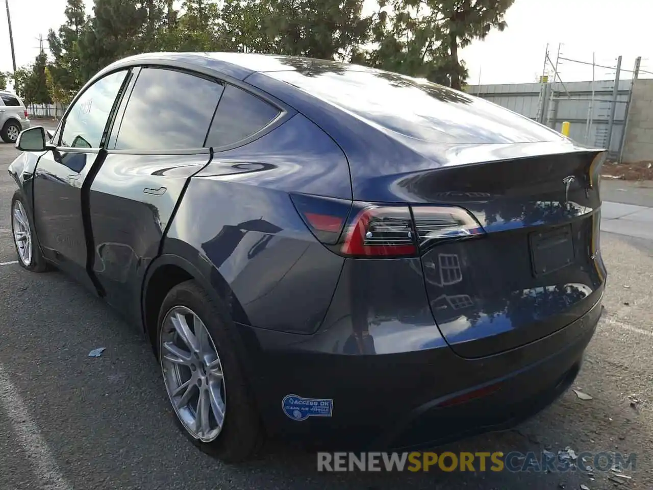 3 Photograph of a damaged car 5YJYGDEE6MF199265 TESLA MODEL Y 2021