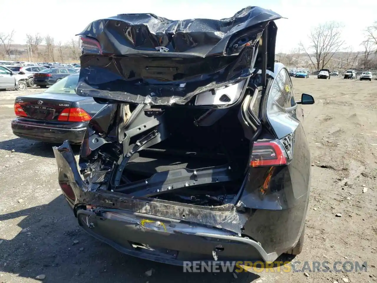 9 Photograph of a damaged car 5YJYGDEE6MF199850 TESLA MODEL Y 2021