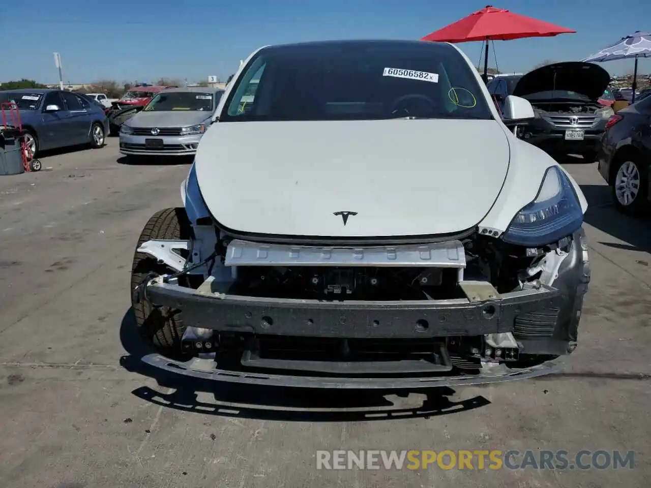 9 Photograph of a damaged car 5YJYGDEE6MF211074 TESLA MODEL Y 2021