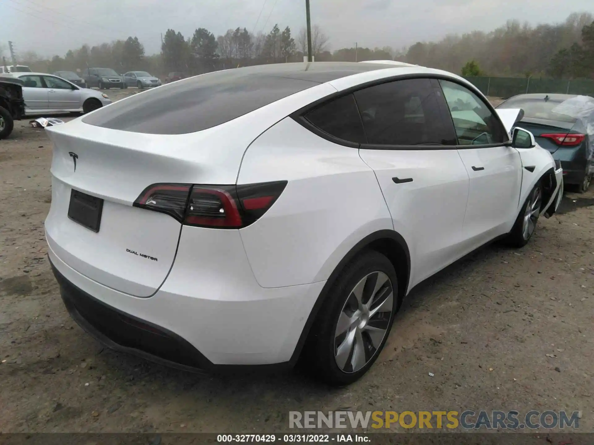 4 Фотография поврежденного автомобиля 5YJYGDEE6MF232216 TESLA MODEL Y 2021