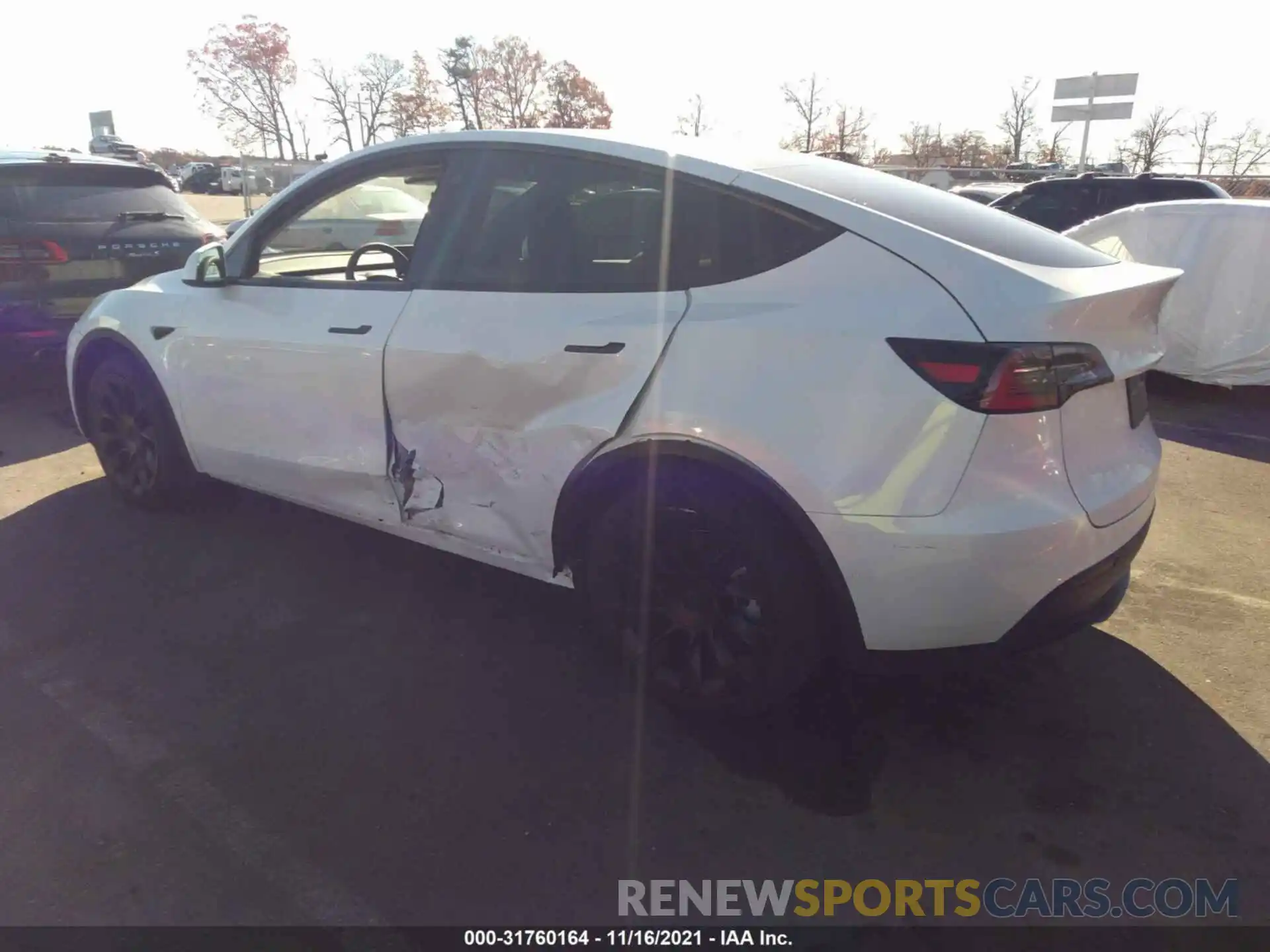 3 Photograph of a damaged car 5YJYGDEE6MF233091 TESLA MODEL Y 2021