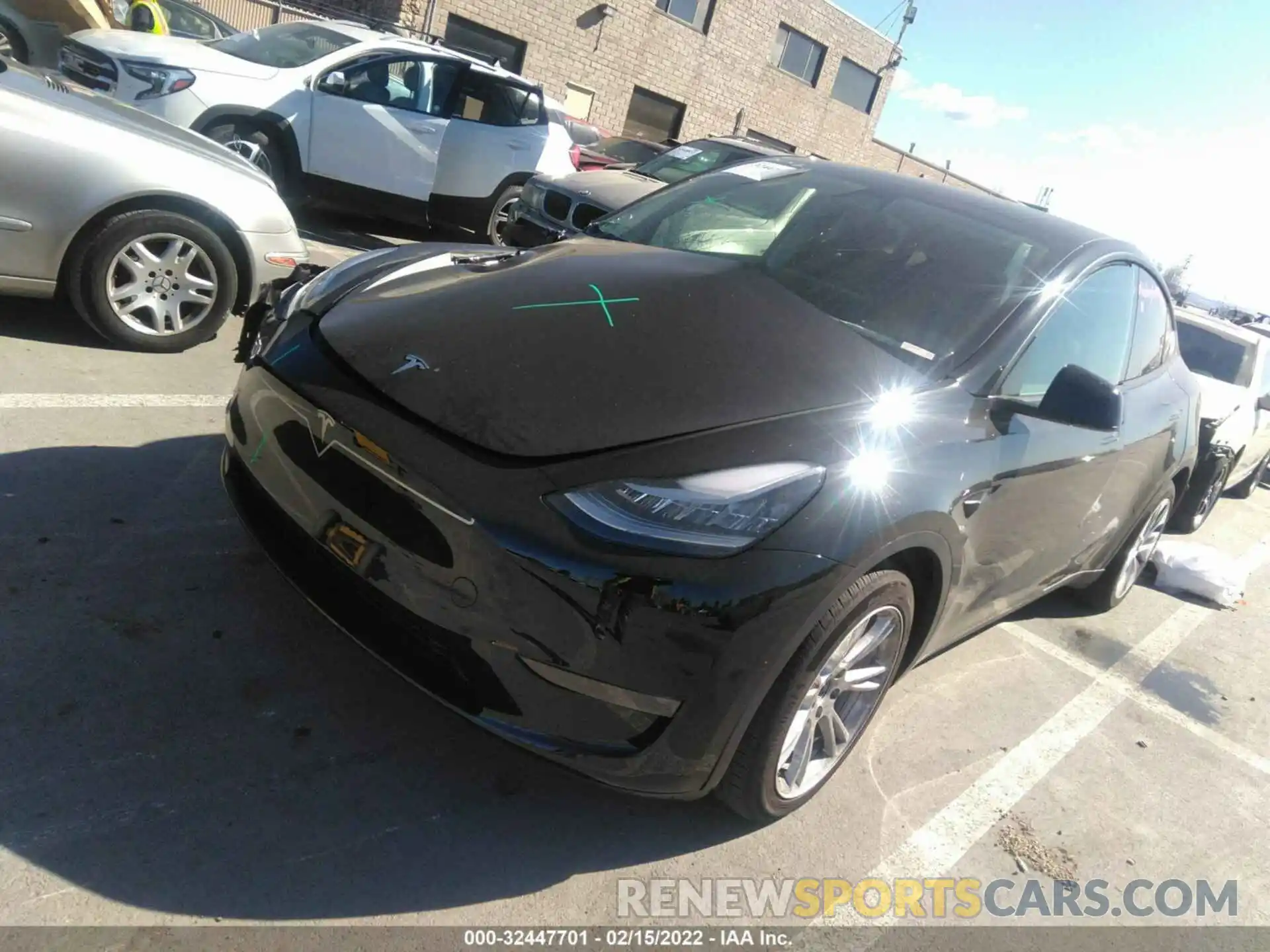 2 Photograph of a damaged car 5YJYGDEE6MF241451 TESLA MODEL Y 2021