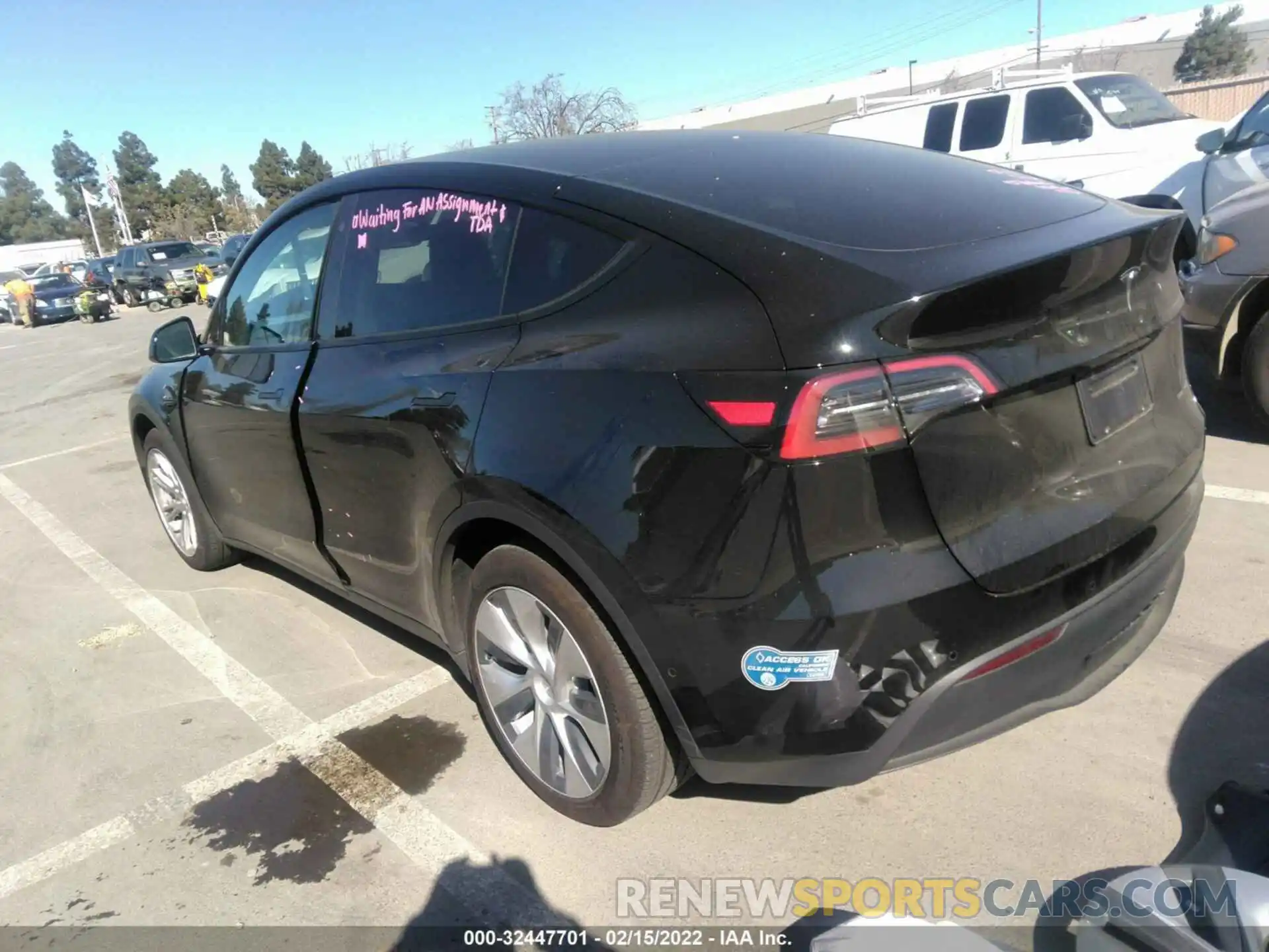 3 Photograph of a damaged car 5YJYGDEE6MF241451 TESLA MODEL Y 2021