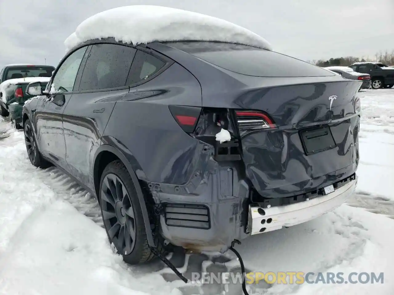 10 Photograph of a damaged car 5YJYGDEE6MF244138 TESLA MODEL Y 2021