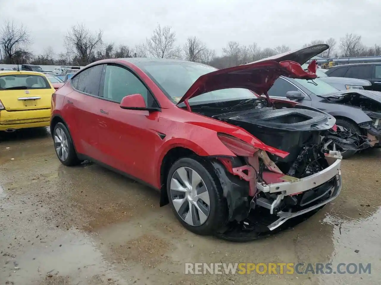 4 Photograph of a damaged car 5YJYGDEE6MF253325 TESLA MODEL Y 2021