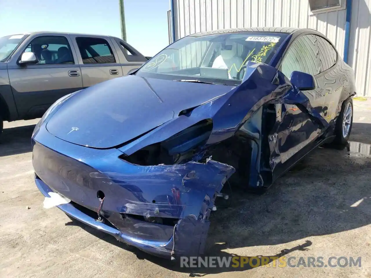 2 Photograph of a damaged car 5YJYGDEE6MF263613 TESLA MODEL Y 2021