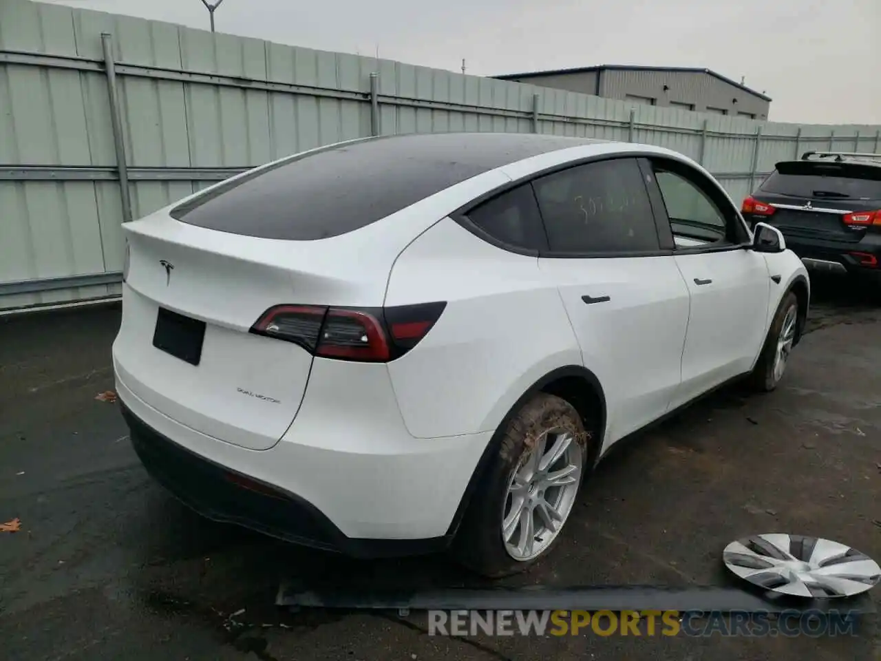 4 Фотография поврежденного автомобиля 5YJYGDEE6MF271114 TESLA MODEL Y 2021