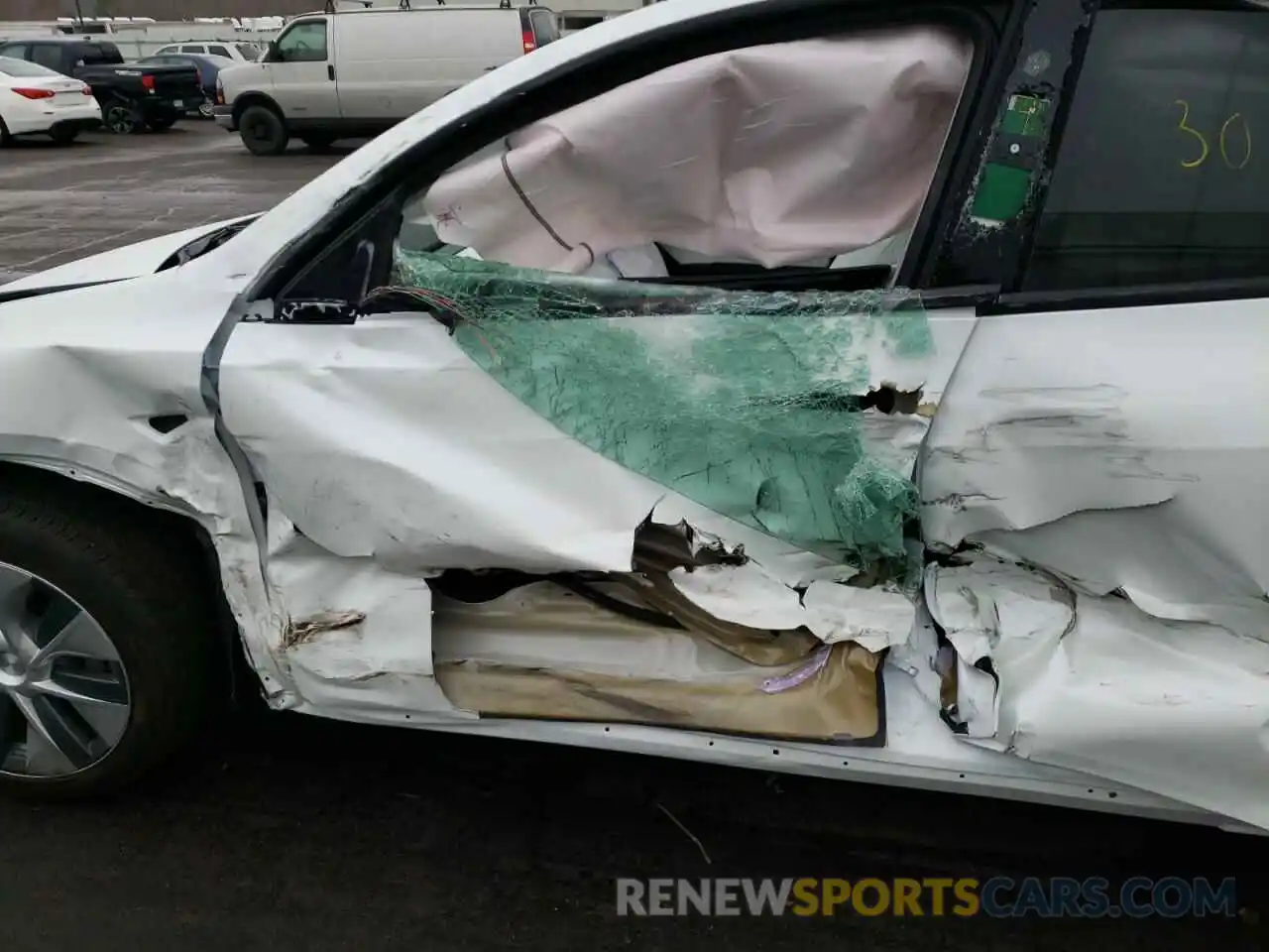 9 Photograph of a damaged car 5YJYGDEE6MF271114 TESLA MODEL Y 2021