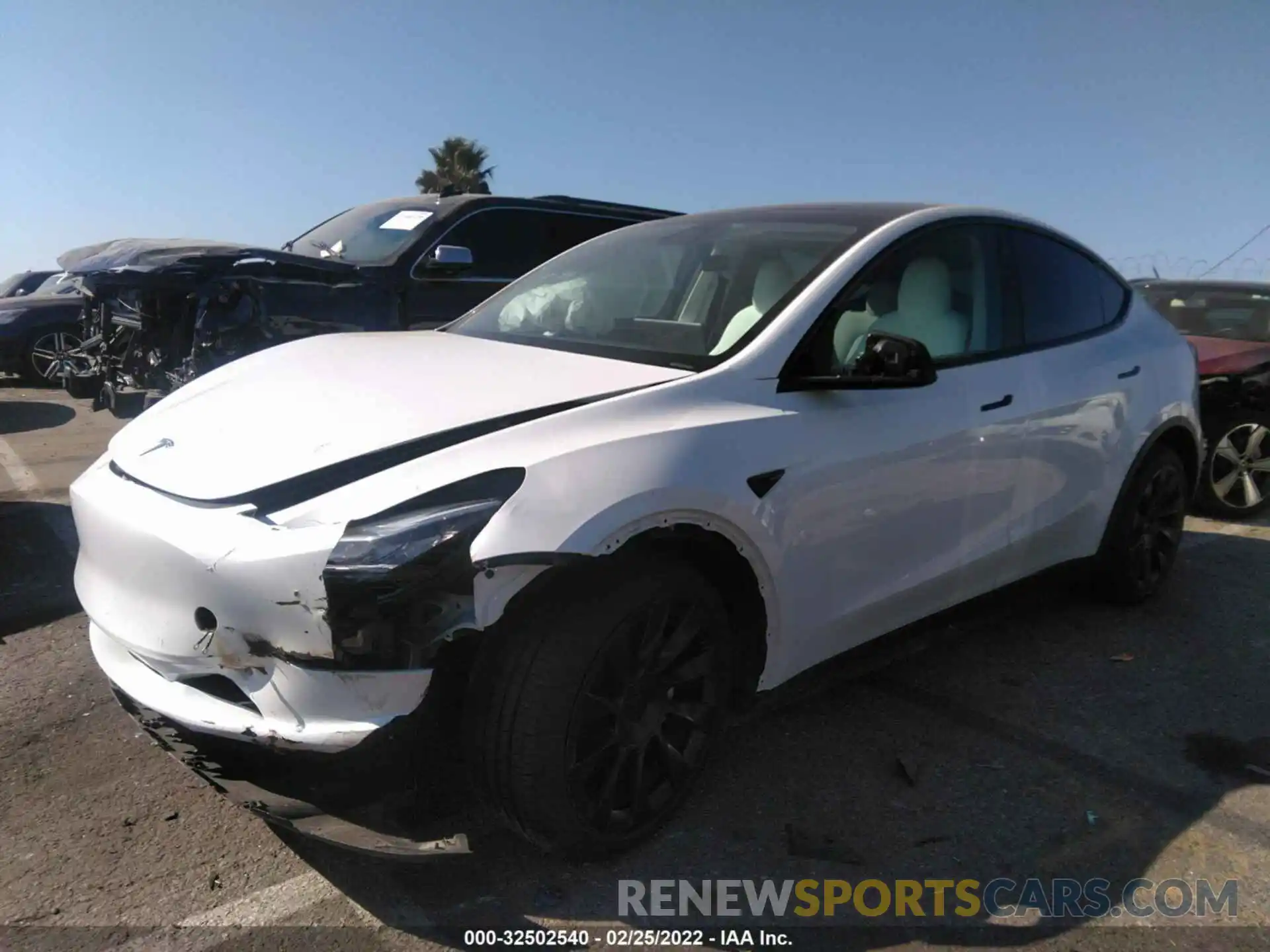 2 Photograph of a damaged car 5YJYGDEE6MF294764 TESLA MODEL Y 2021