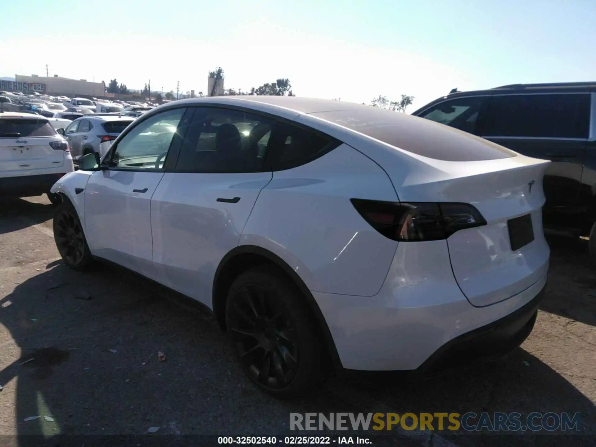 3 Photograph of a damaged car 5YJYGDEE6MF294764 TESLA MODEL Y 2021