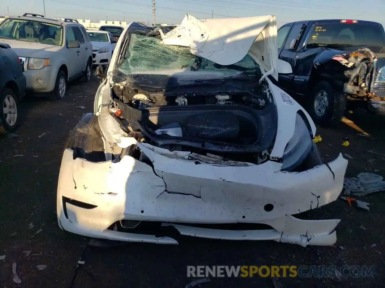 5 Photograph of a damaged car 5YJYGDEE6MF297440 TESLA MODEL Y 2021