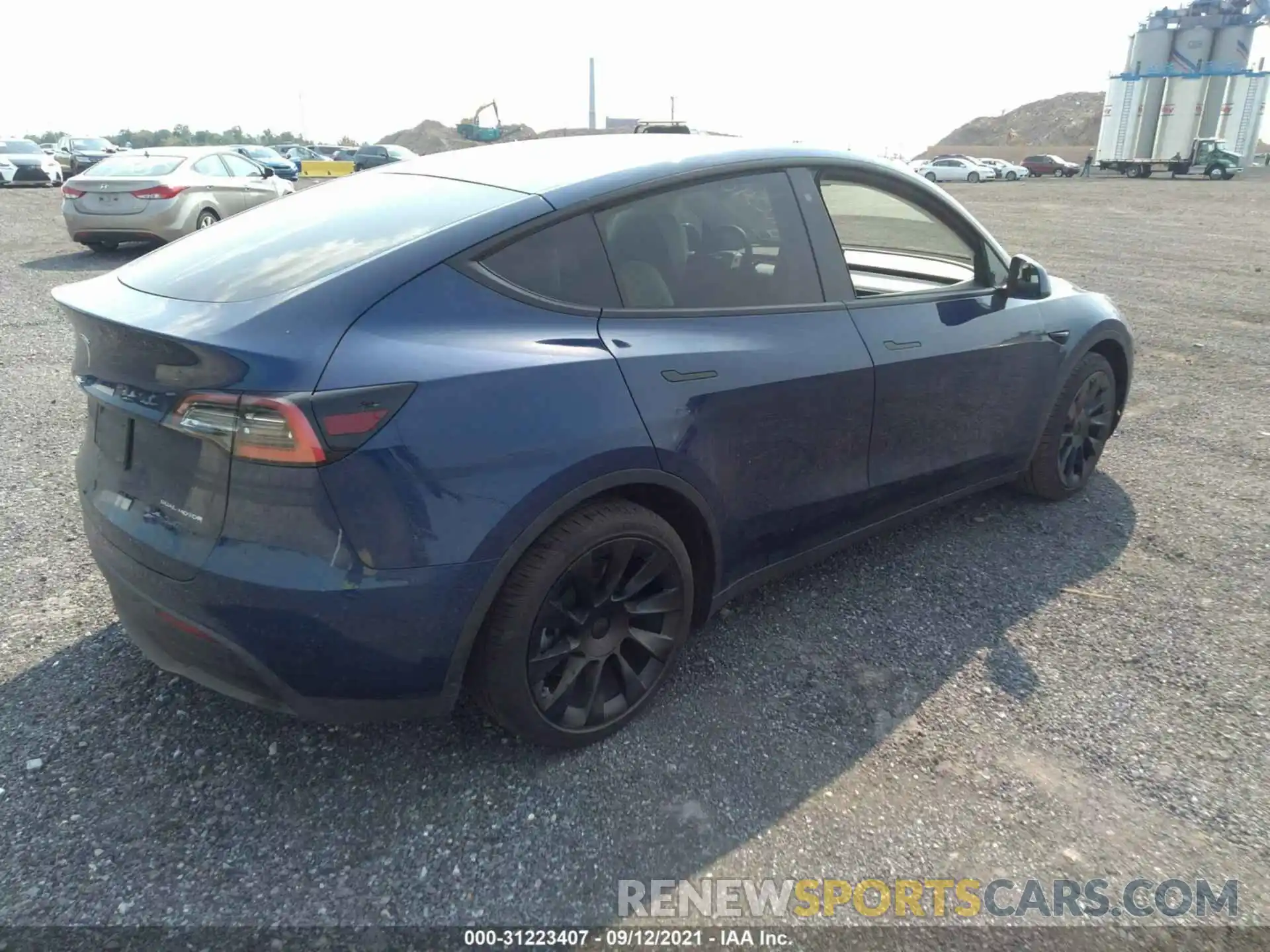 4 Photograph of a damaged car 5YJYGDEE7MF060214 TESLA MODEL Y 2021