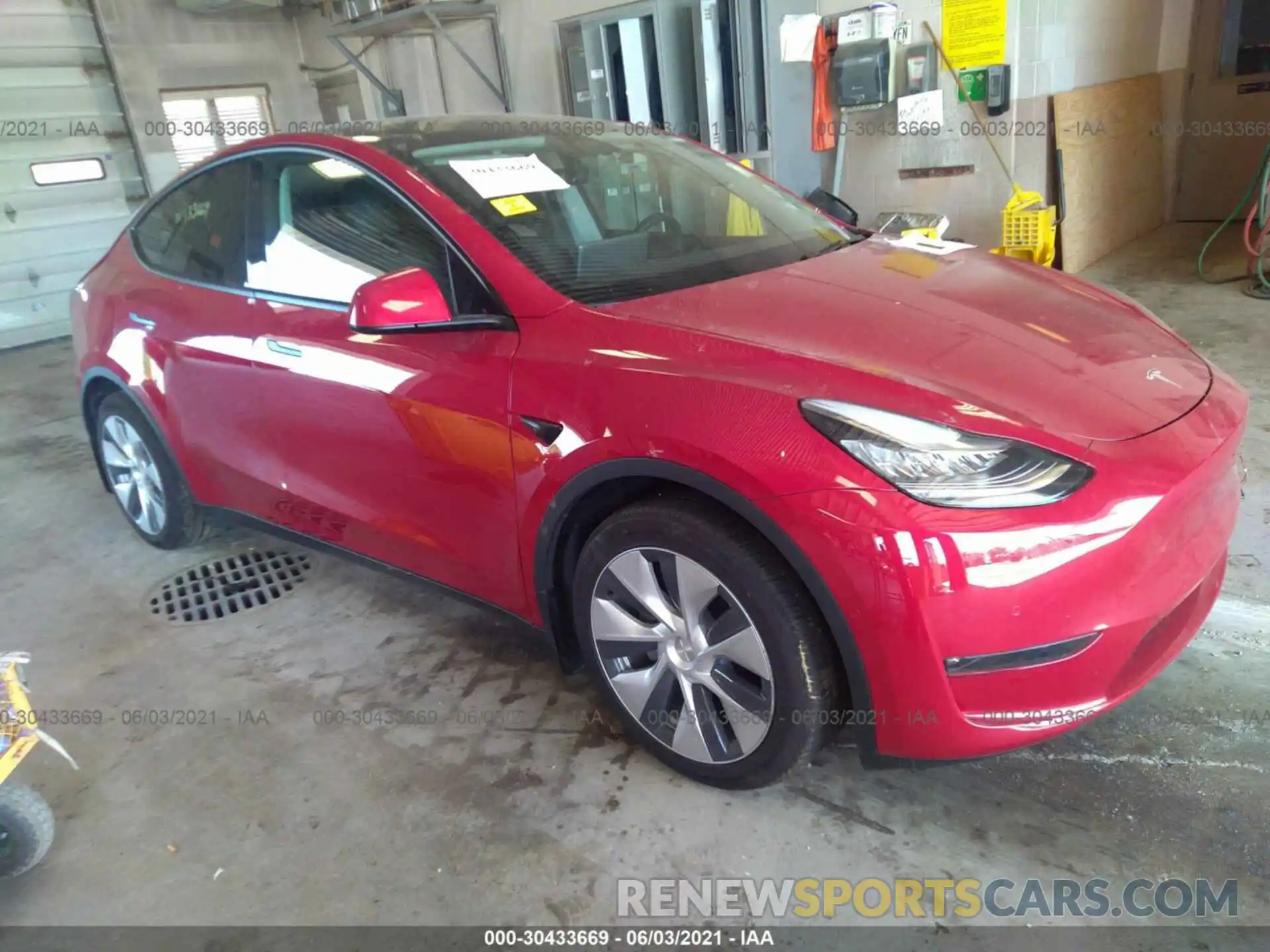 1 Photograph of a damaged car 5YJYGDEE7MF060505 TESLA MODEL Y 2021