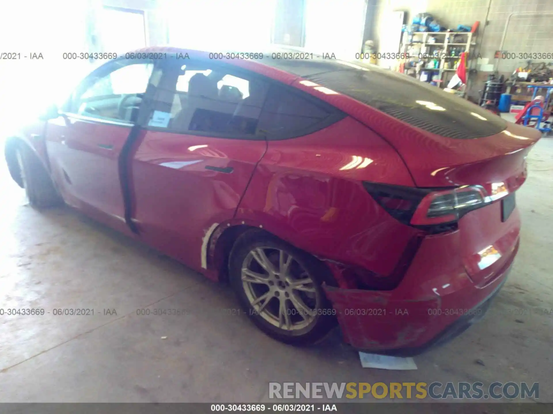 3 Photograph of a damaged car 5YJYGDEE7MF060505 TESLA MODEL Y 2021