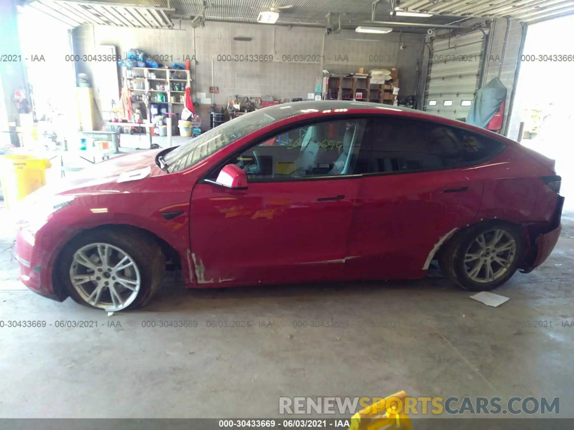 6 Photograph of a damaged car 5YJYGDEE7MF060505 TESLA MODEL Y 2021