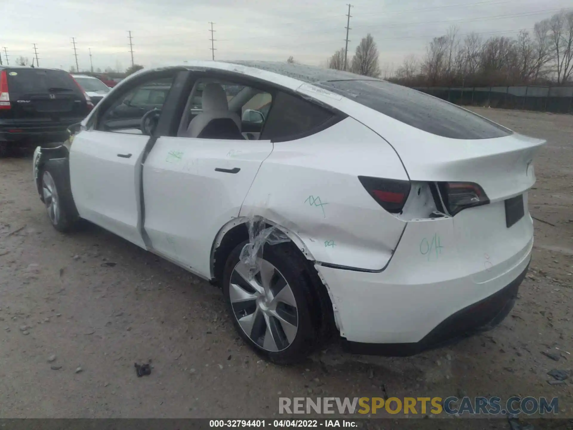 3 Photograph of a damaged car 5YJYGDEE7MF061444 TESLA MODEL Y 2021