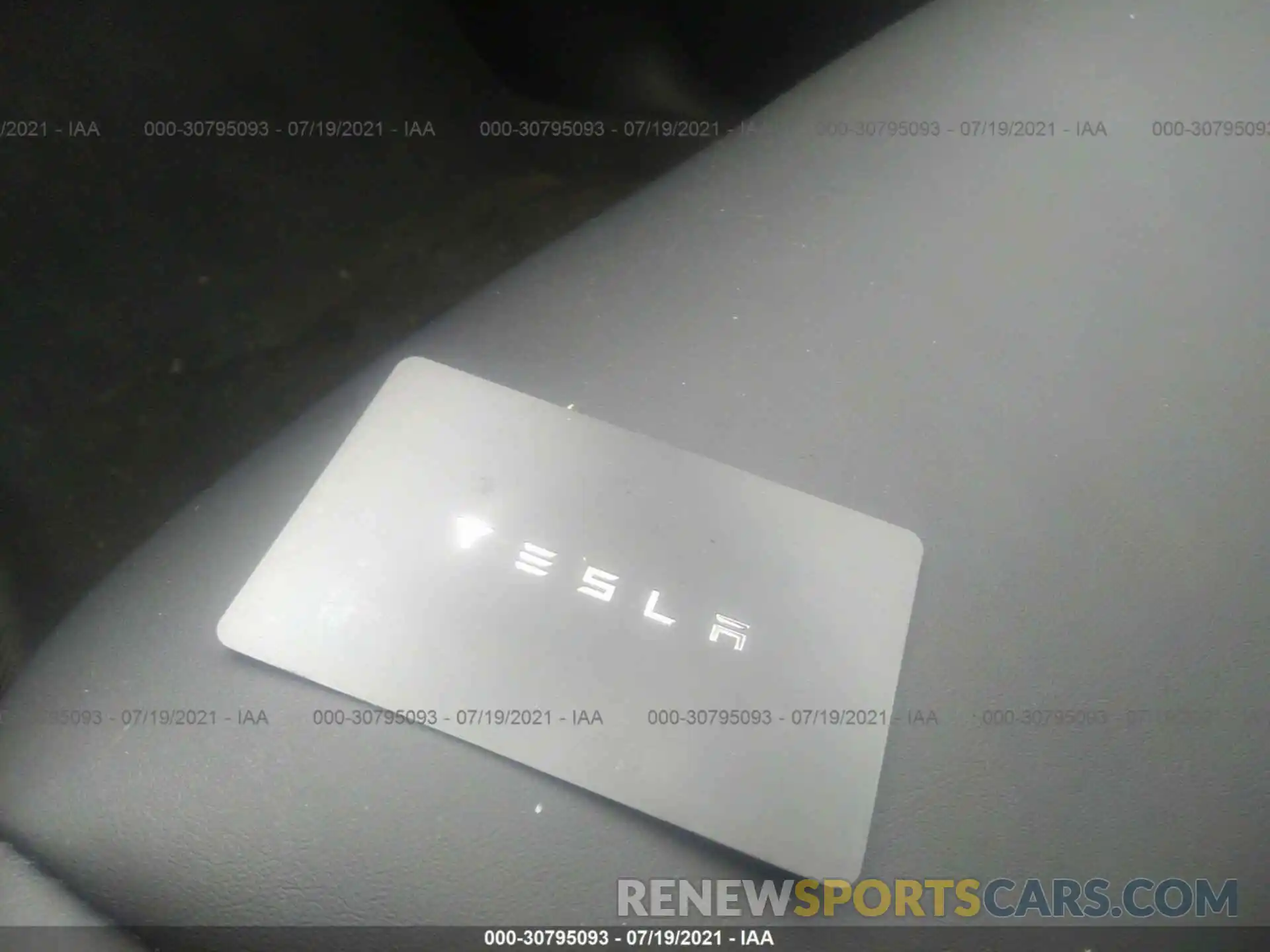 11 Photograph of a damaged car 5YJYGDEE7MF069575 TESLA MODEL Y 2021