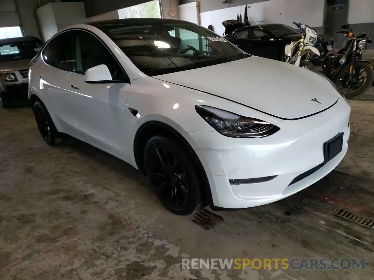 1 Photograph of a damaged car 5YJYGDEE7MF075344 TESLA MODEL Y 2021