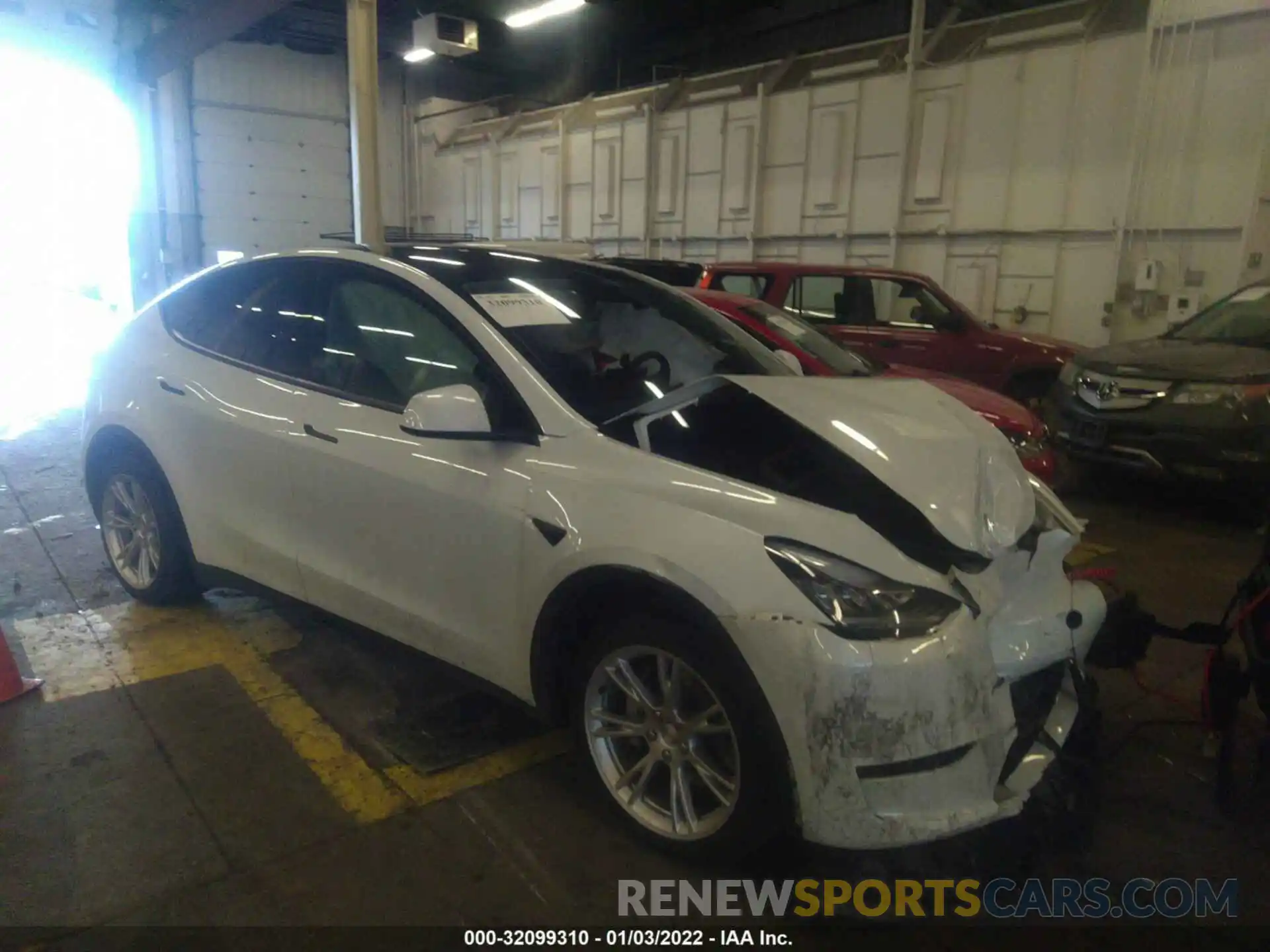 1 Photograph of a damaged car 5YJYGDEE7MF077868 TESLA MODEL Y 2021