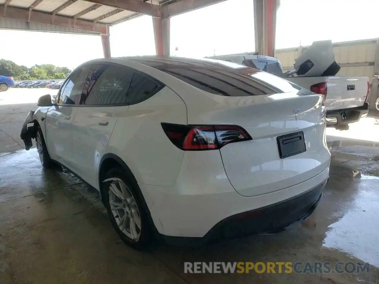 3 Photograph of a damaged car 5YJYGDEE7MF079846 TESLA MODEL Y 2021